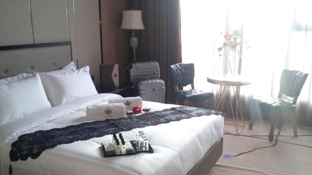 Lotus Blu Hotel Legazpi Εξωτερικό φωτογραφία