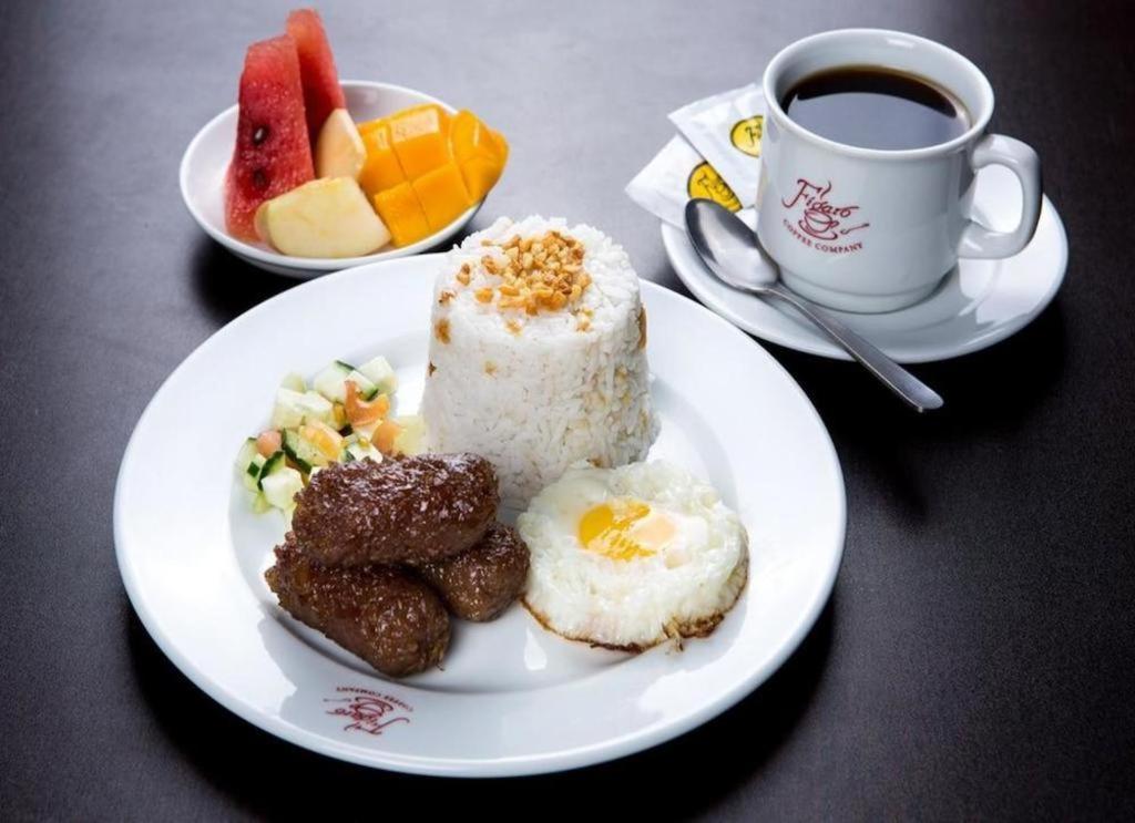 Lotus Blu Hotel Legazpi Εξωτερικό φωτογραφία