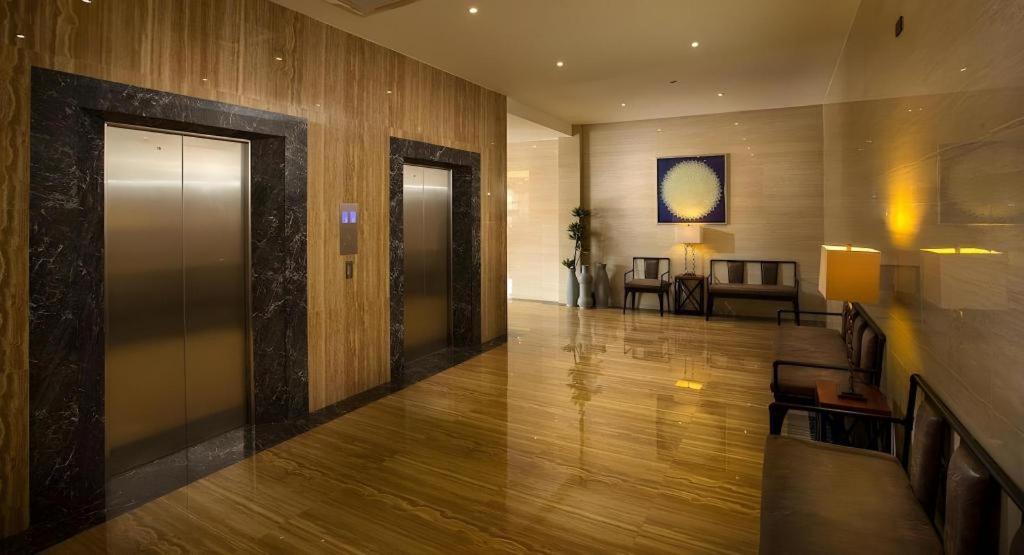 Lotus Blu Hotel Legazpi Εξωτερικό φωτογραφία