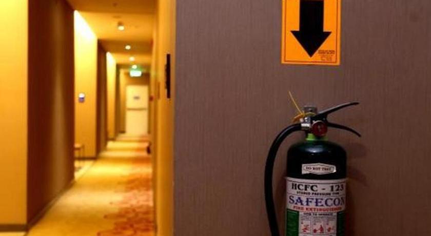 Lotus Blu Hotel Legazpi Εξωτερικό φωτογραφία