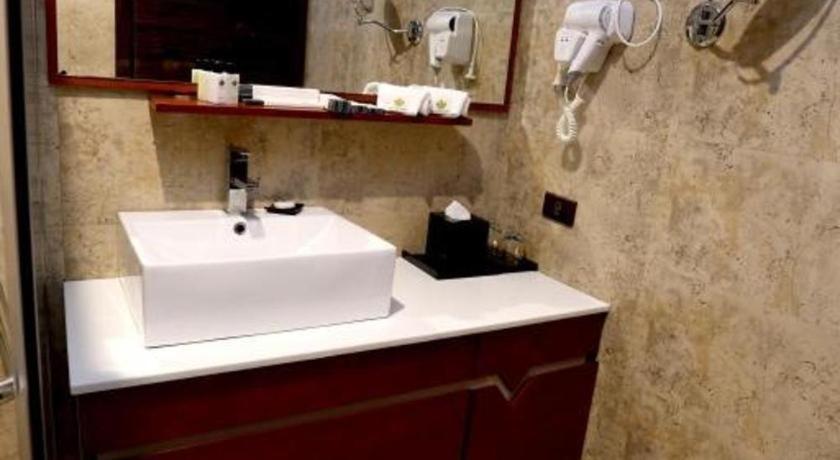 Lotus Blu Hotel Legazpi Εξωτερικό φωτογραφία
