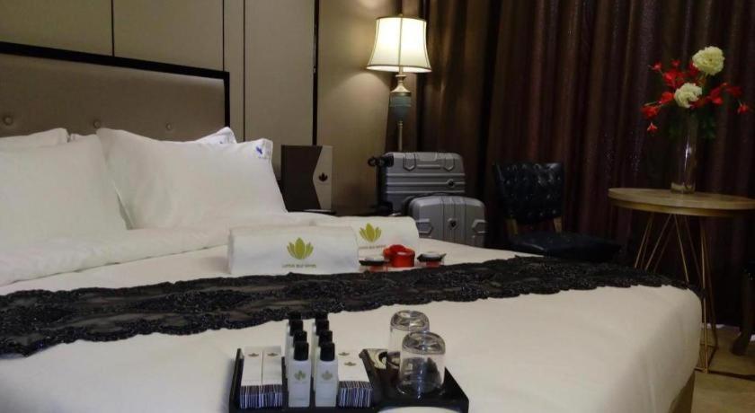 Lotus Blu Hotel Legazpi Εξωτερικό φωτογραφία