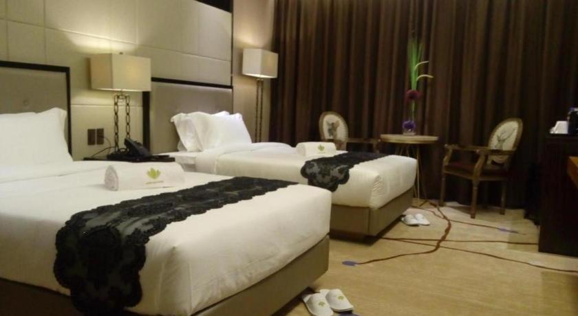 Lotus Blu Hotel Legazpi Εξωτερικό φωτογραφία