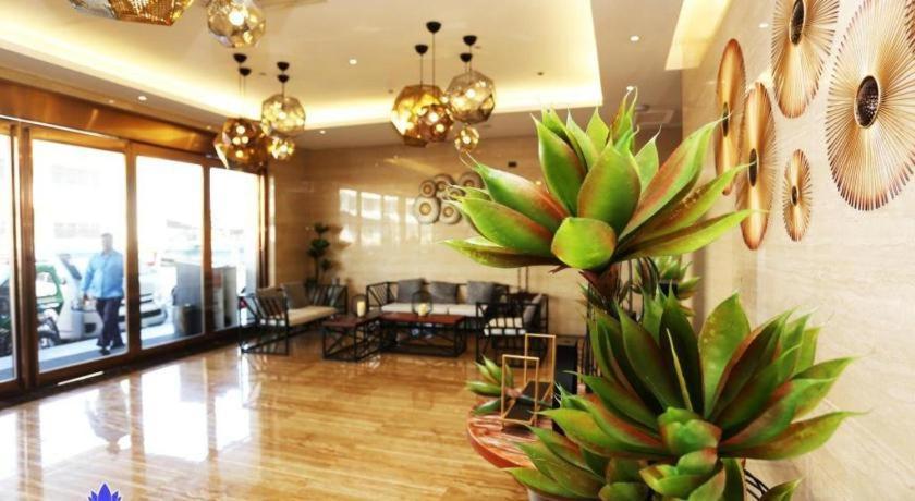 Lotus Blu Hotel Legazpi Εξωτερικό φωτογραφία